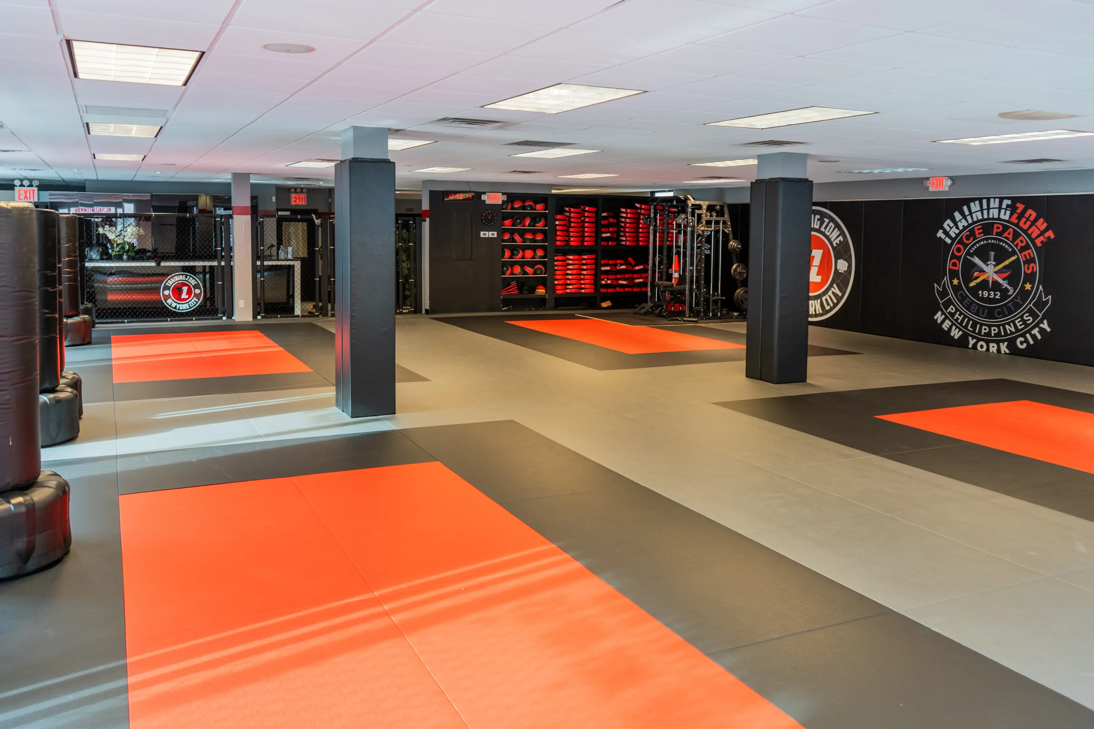 Manhattan Gramercy Park location - Facility tour